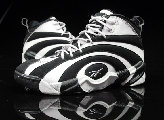 Shaq store shoes 90s