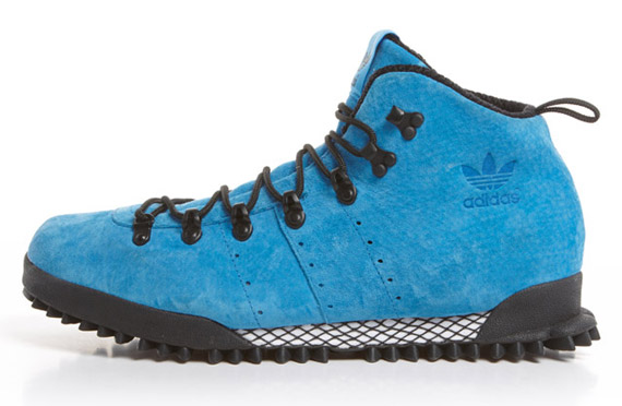 uitbreiden tij Souvenir adidas Originals Mountain Marathon - SneakerNews.com
