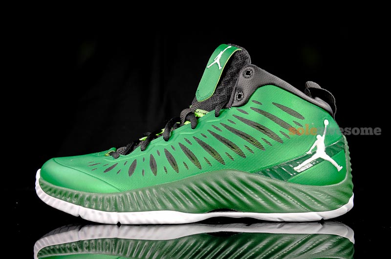 Jordan Super Fly Green Black White 2