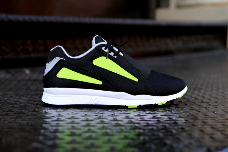 nike-air-current-black-volt-2 Nike Air Current Black Volt 2