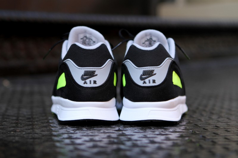 nike-air-current-black-volt-4 Nike Air Current Black Volt 4