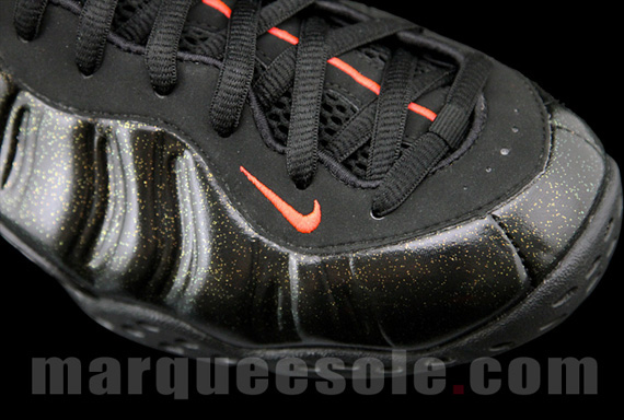 Nike Air Foamposite One Black Gold Red