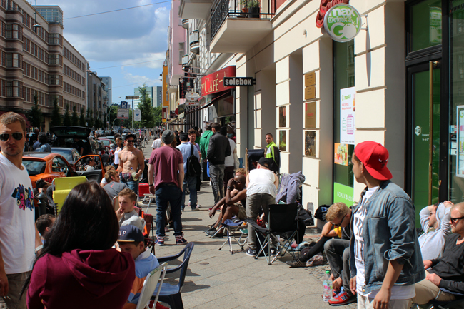 nike-air-yeezy-2-release-recap-20 Nike Air Yeezy 2 Release Recap 20