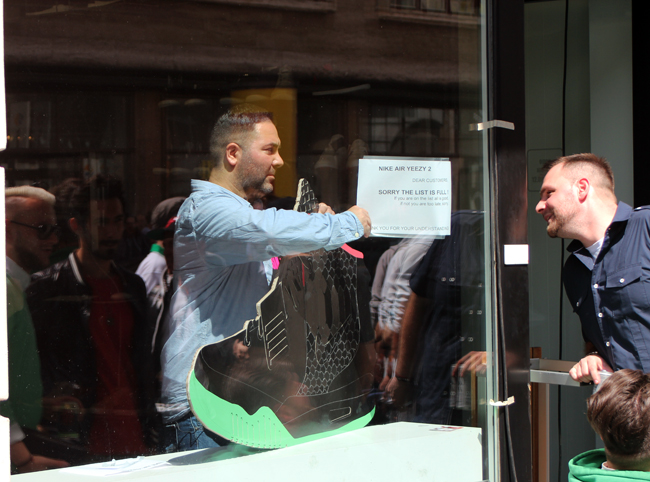 nike-air-yeezy-2-release-recap-22 Nike Air Yeezy 2 Release Recap 22