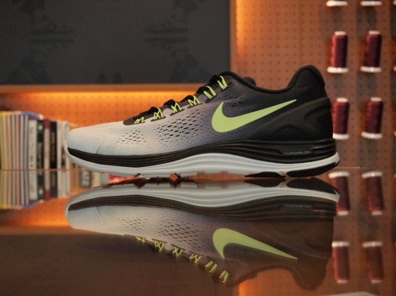 NIKE ZOOM HYPERDUNK LOW 2011 BLACK ORANGE BLAZE iD Samples