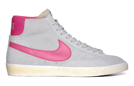 Nike Wmns Blazer High Vntg Grey Pink 2