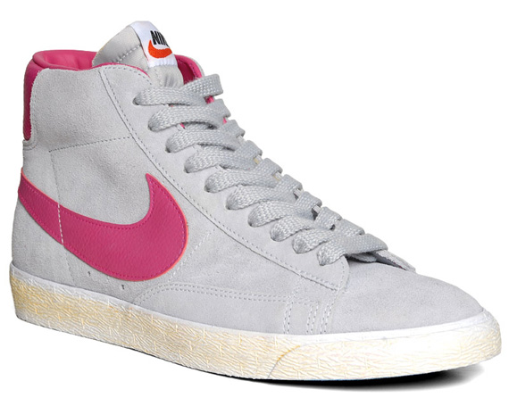 Nike Wmns Blazer High Vntg Grey Pink 3
