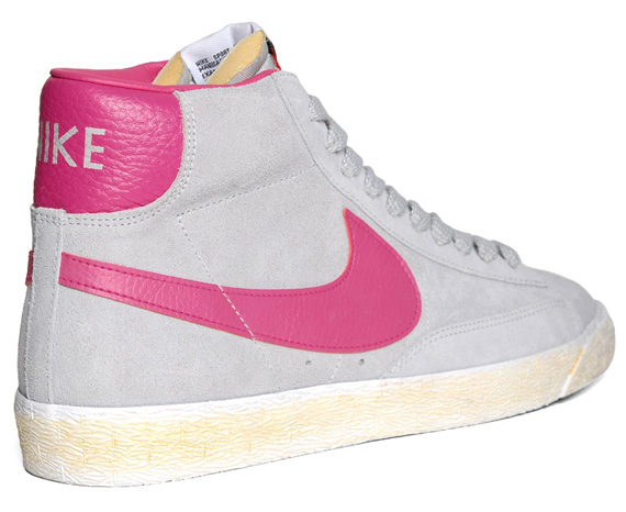 Nike Wmns Blazer High Vntg Grey Pink 4