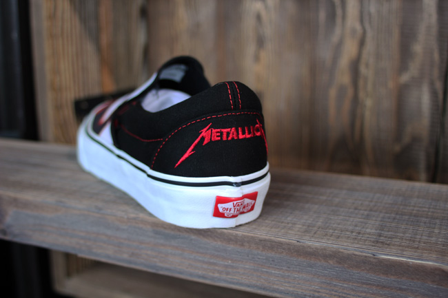 tenis vans metallica