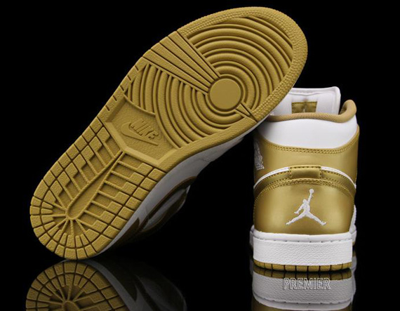 Air Jordan 1 Metallic Gold 6