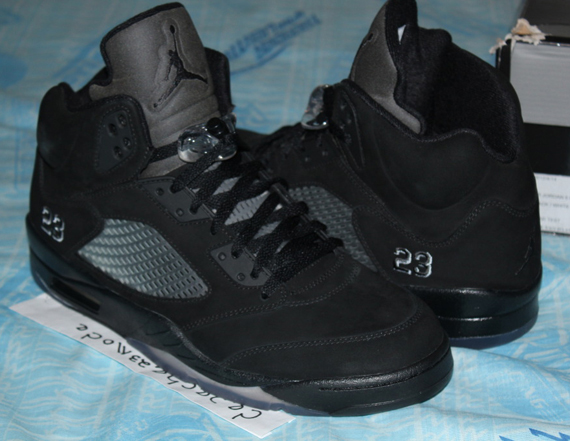 Blackout Air Jordan V 01