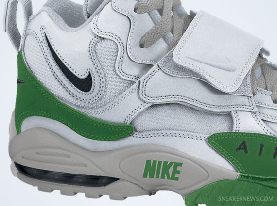 Middelen belofte Bijna Nike Air Max Speed Turf - Metallic Silver - Black - Pine Green -  SneakerNews.com