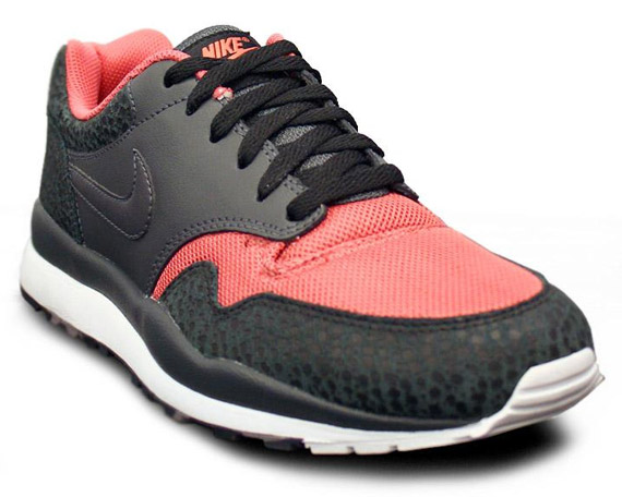 Score Geniet analyse Nike Air Safari LE - Black - Anthracite - Red - SneakerNews.com