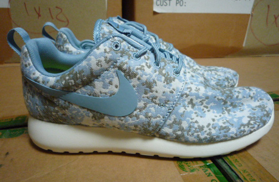 nike roshe run camo wmns blue ebay 2