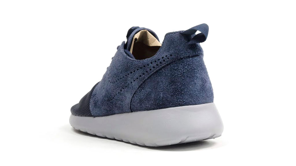 nike-roshe-run-premium-thunder-blue-stealth-3 Nike Roshe Run Premium Thunder Blue Stealth 3