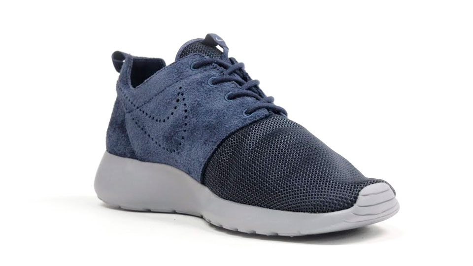 nike-roshe-run-premium-thunder-blue-stealth-4 Nike Roshe Run Premium Thunder Blue Stealth 4