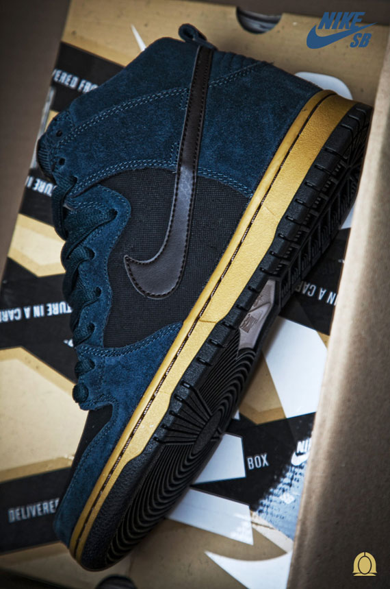 Nike Sb Dunk High Classic Charcoal Tar 2