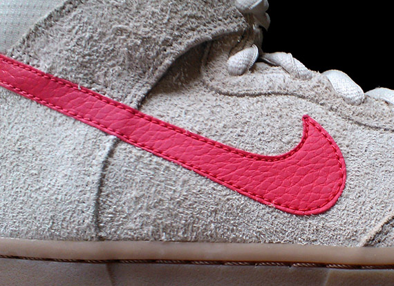 Nike Sb Dunk High Vanilla Suede New Images