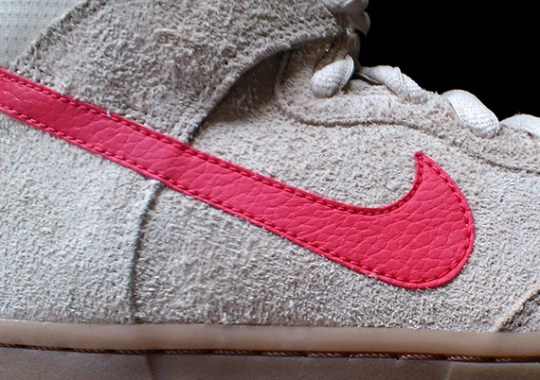 Nike SB Dunk High “Vanilla Suede” – New Images