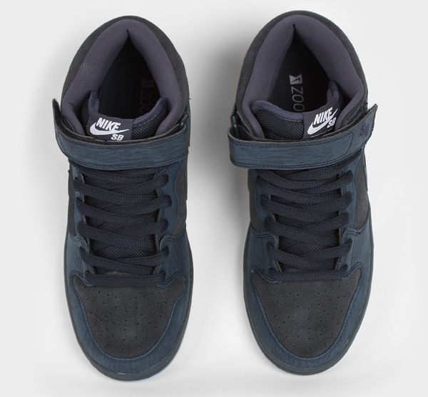 nike-sb-dunk-mid-dark-obsidian-thunder-black-02 Nike Sb Dunk Mid Dark Obsidian Thunder Black 02