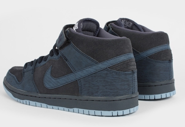 nike-sb-dunk-mid-dark-obsidian-thunder-black-03 Nike Sb Dunk Mid Dark Obsidian Thunder Black 03