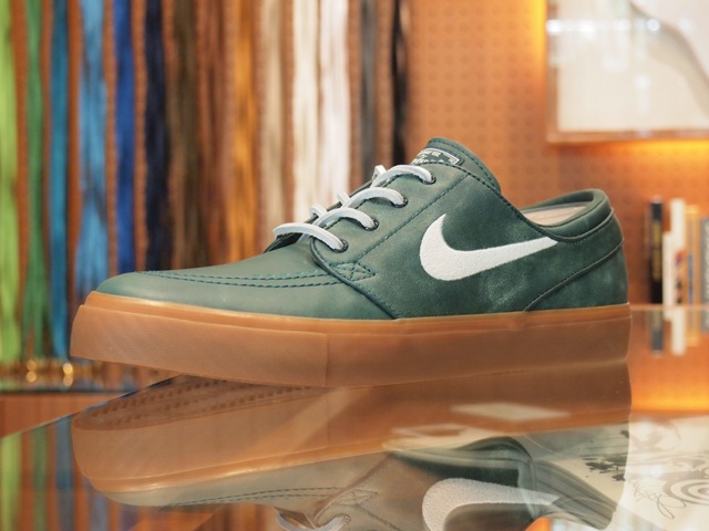 OLYMPUS DIGITAL CAMERA Nike Stefan Janoski Id Samples 3
