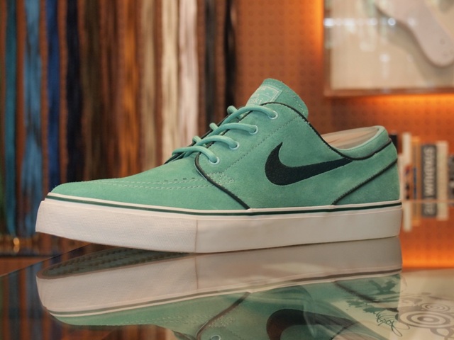 OLYMPUS DIGITAL CAMERA Nike Stefan Janoski Id Samples 5