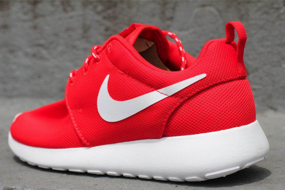 nike-wmns-roshe-run-challenge-red-white-volt-1 Nike Wmns Roshe Run Challenge Red White Volt 1
