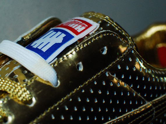 Undftd Puma Clyde 2k4 Gold Perforated