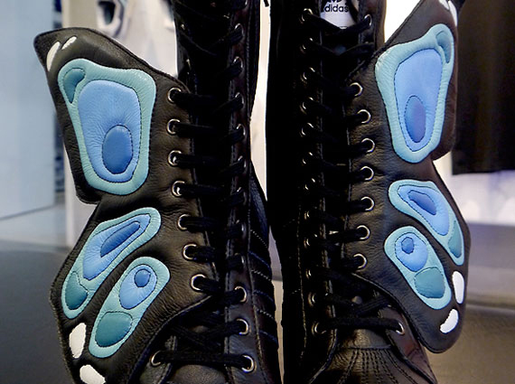 Beschuldiging Plons synoniemenlijst Jeremy Scott x adidas Originals "Butterfly" Wedge - SneakerNews.com