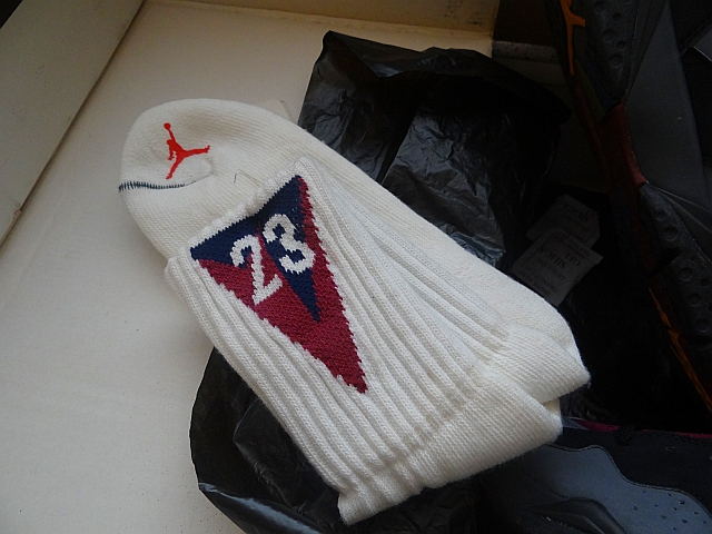 air-jordan-vii-bordeaux-og-with-matching-socks-04 Air Jordan Vii Bordeaux Og With Matching Socks 04