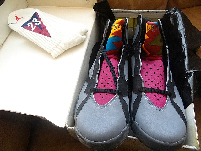 air-jordan-vii-bordeaux-og-with-matching-socks-07 Air Jordan Vii Bordeaux Og With Matching Socks 07