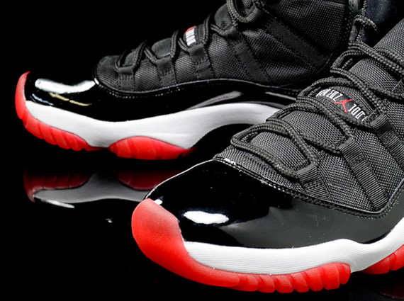 Air Jordan XI - Black - Varsity Red 