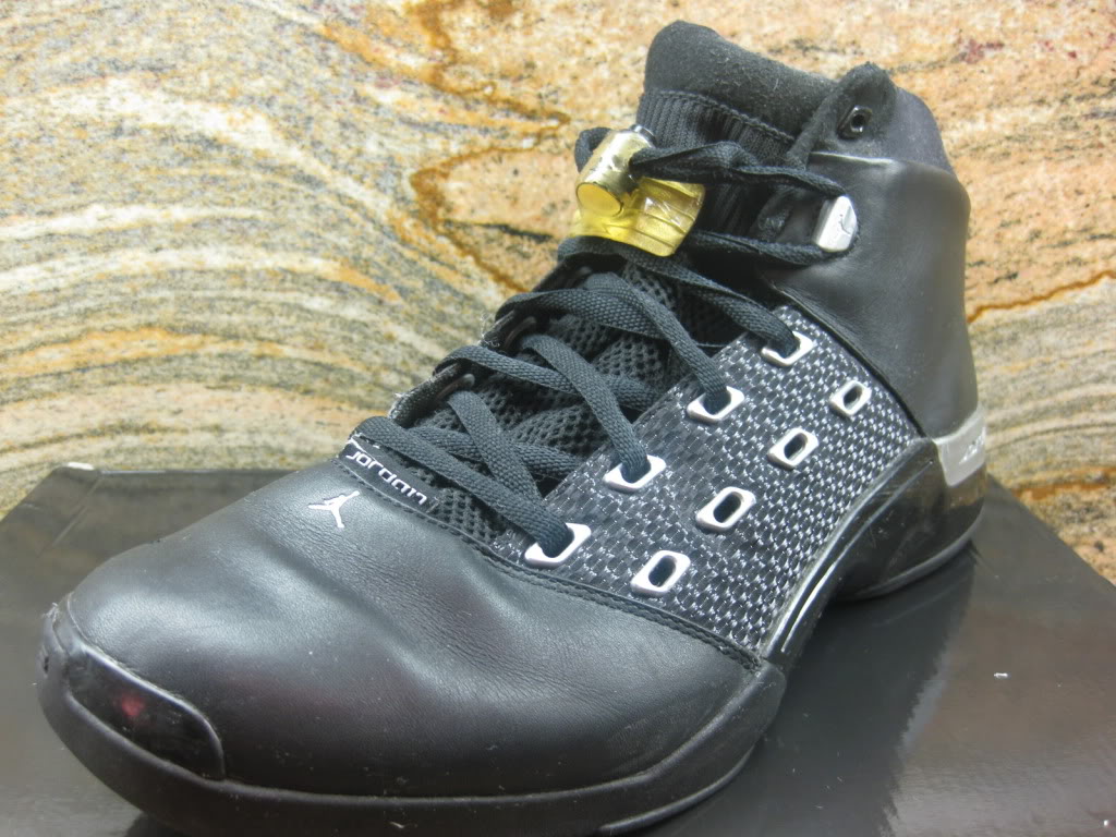 Air Jordan Xvii Game Worn Michael Jordan Autograph 04