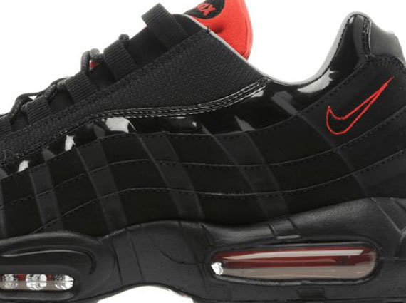 Nike Air Max 95 – Black – Universal Red