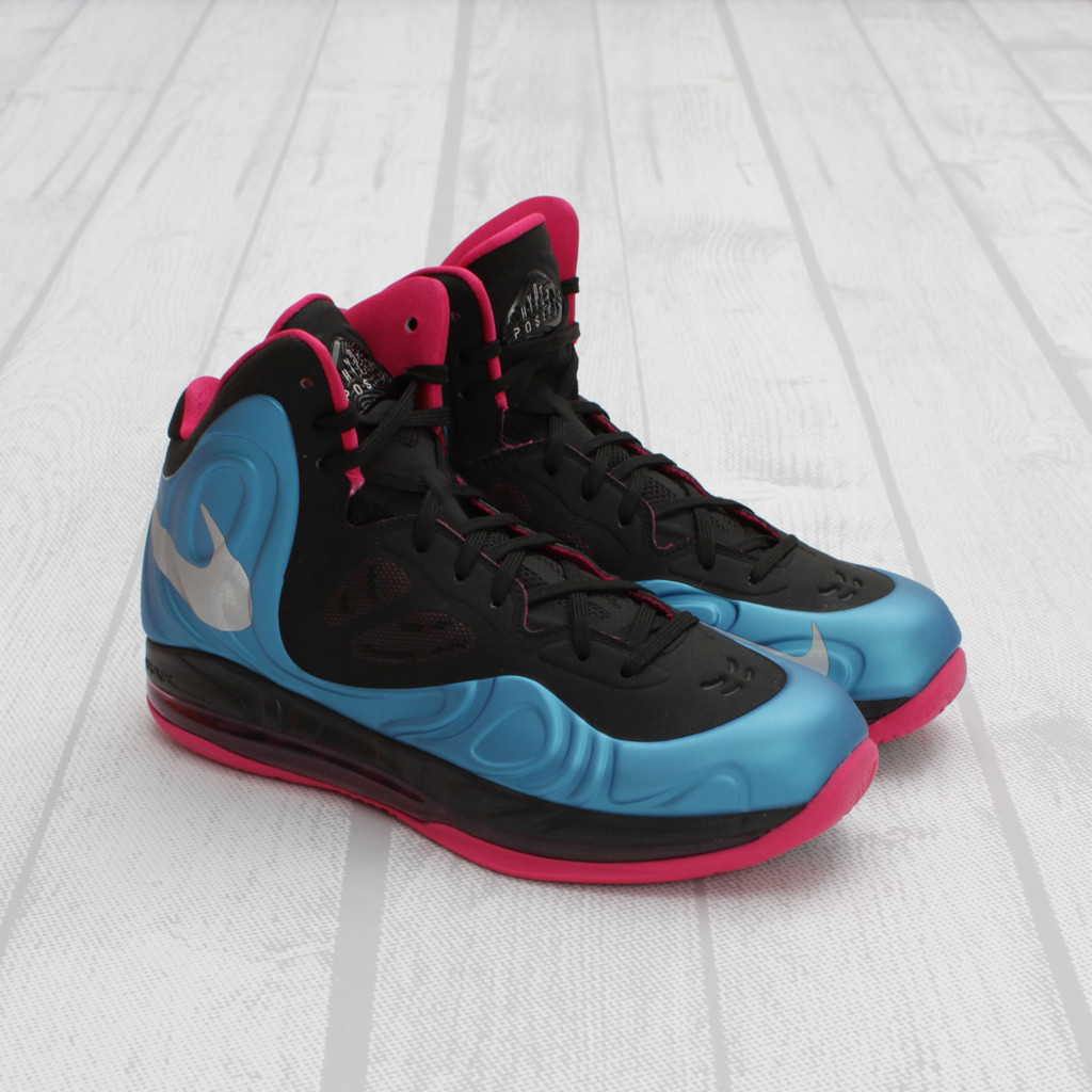 nike-air-max-hyperposite-dynamic-blue-arriving-at-retailers-3 Nike Air Max Hyperposite Dynamic Blue Arriving At Retailers 3