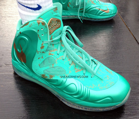 Nike statue deals of liberty