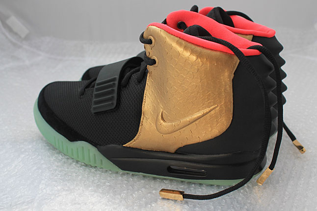 nike-air-yeezy-2-imperial-custom-pmk-03 Nike Air Yeezy 2 Imperial Custom Pmk 03