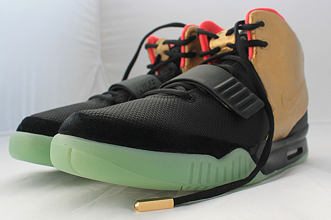 nike-air-yeezy-2-imperial-custom-pmk-04 Nike Air Yeezy 2 Imperial Custom Pmk 04