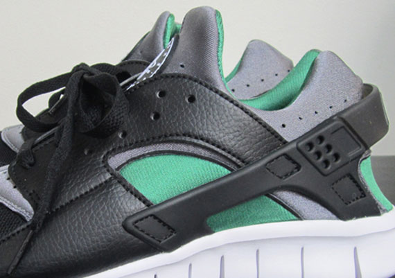 Nike Huarache Free Runner Black Cool Grey Dark Pine 1