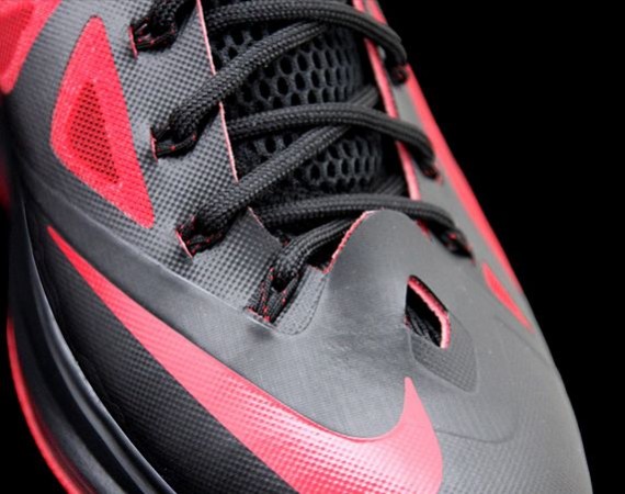 Nike LeBron X “Bred”
