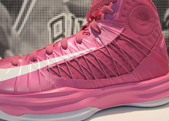 nike lunar hyperdunk think pink 1