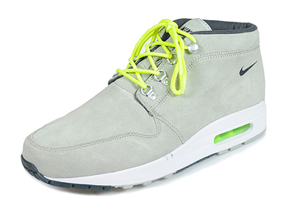 Nike Wardour Max 1 Grey Volt 1
