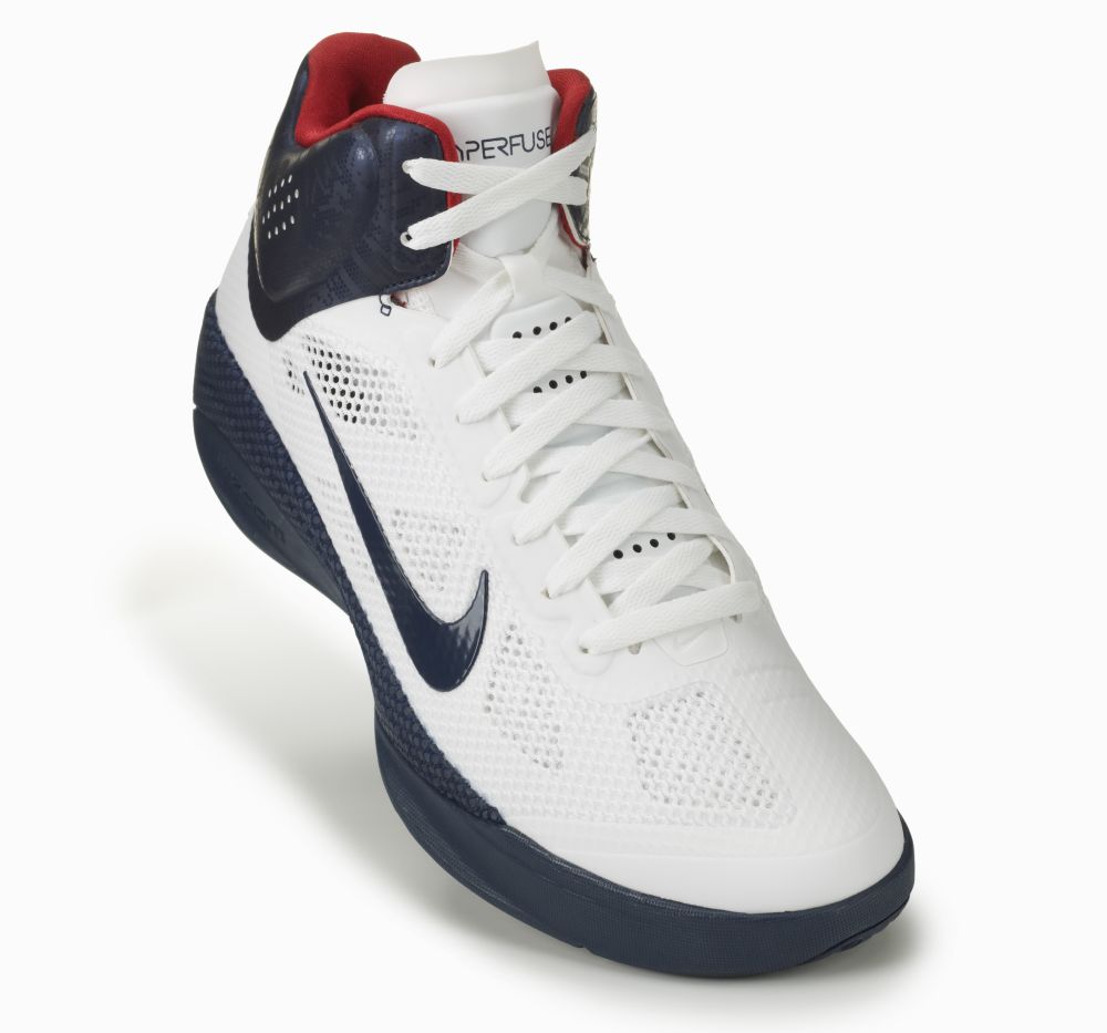 Nike basketball shoes outlet hyperfuse