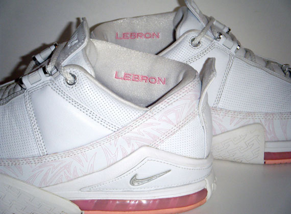 Nike Zoom LeBron II “Gloria”