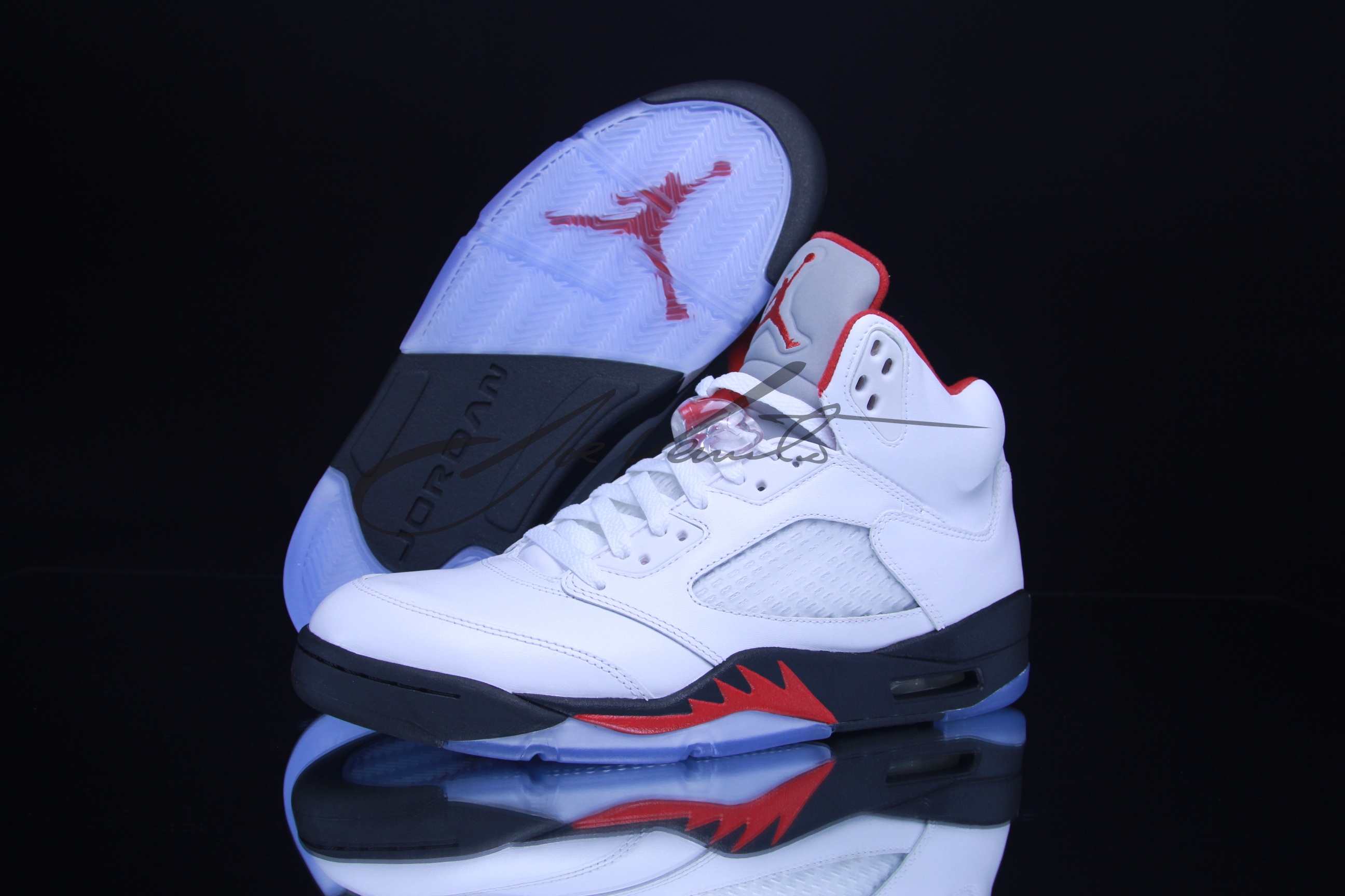 air-jordan-5-white-black-fire-red-new-images-11 Air Jordan 5 White Black Fire Red New Images 11