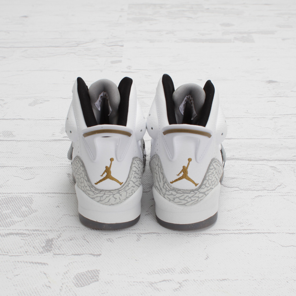 jordan-son-of-mars-matte-silver-metallic-gold-5 Jordan Son Of Mars Matte Silver Metallic Gold 5