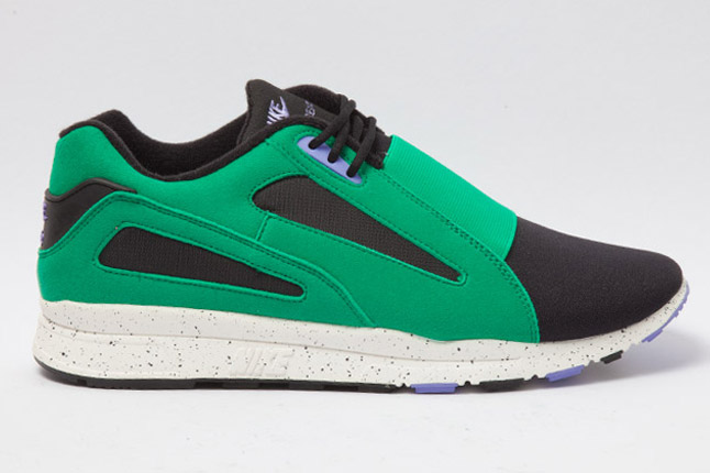 Nike Air Current Stadium Green 1