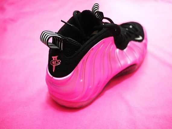 Nike Air Foamposite One Pearlized Pink New Images 03