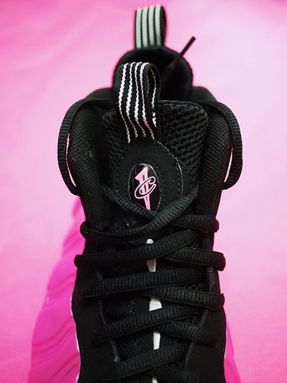 Nike Air Foamposite One Pearlized Pink New Images 04